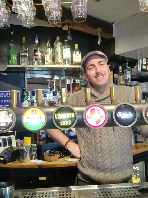 Barman de l'Aurore