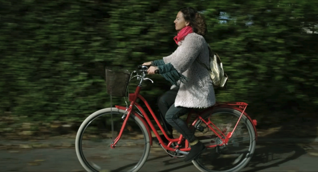 CB3.Fille en vélo (1)