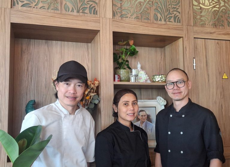 JKrit et une partie de son équipe